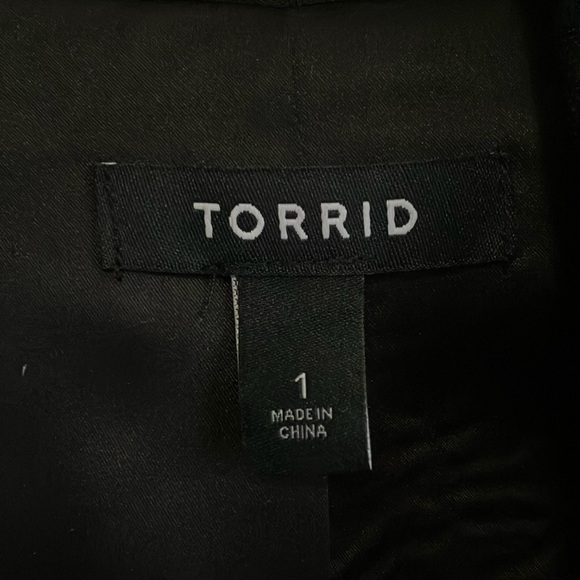 Torrid Black and Gold Chain Print Jacket - Picture 2 of 5